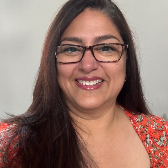 Meet your Posher, Tisha-stephanie - Picture 1 of 3